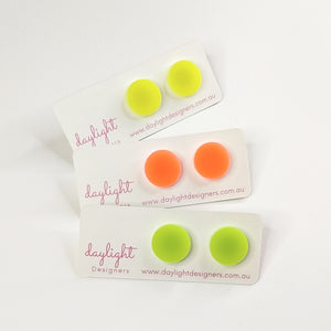 NEON MEDIUM STUDS  // 3 COLOURS AVAILABLE