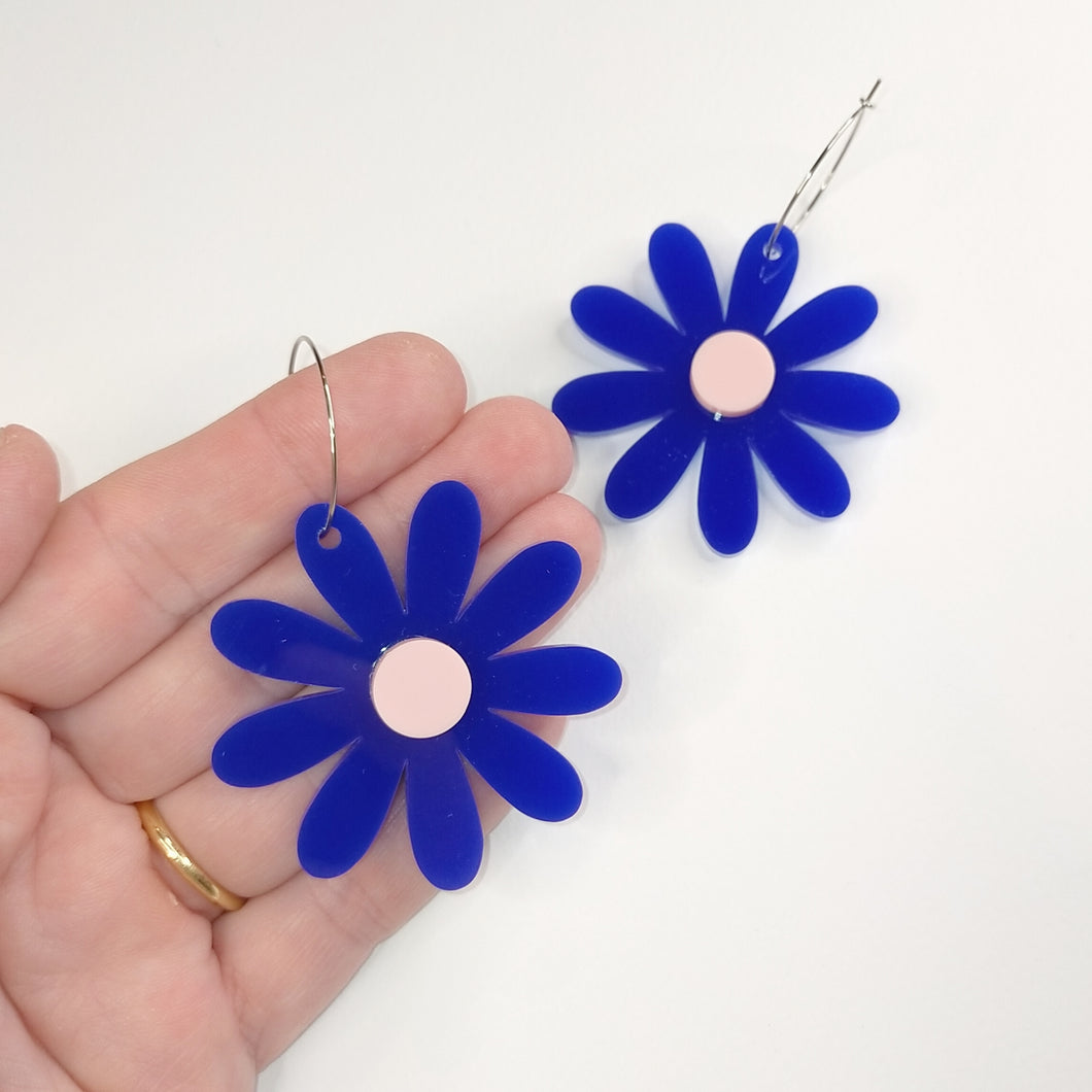 LARGE DAISY HOOPS // 3 COLOURS AVAILABLE