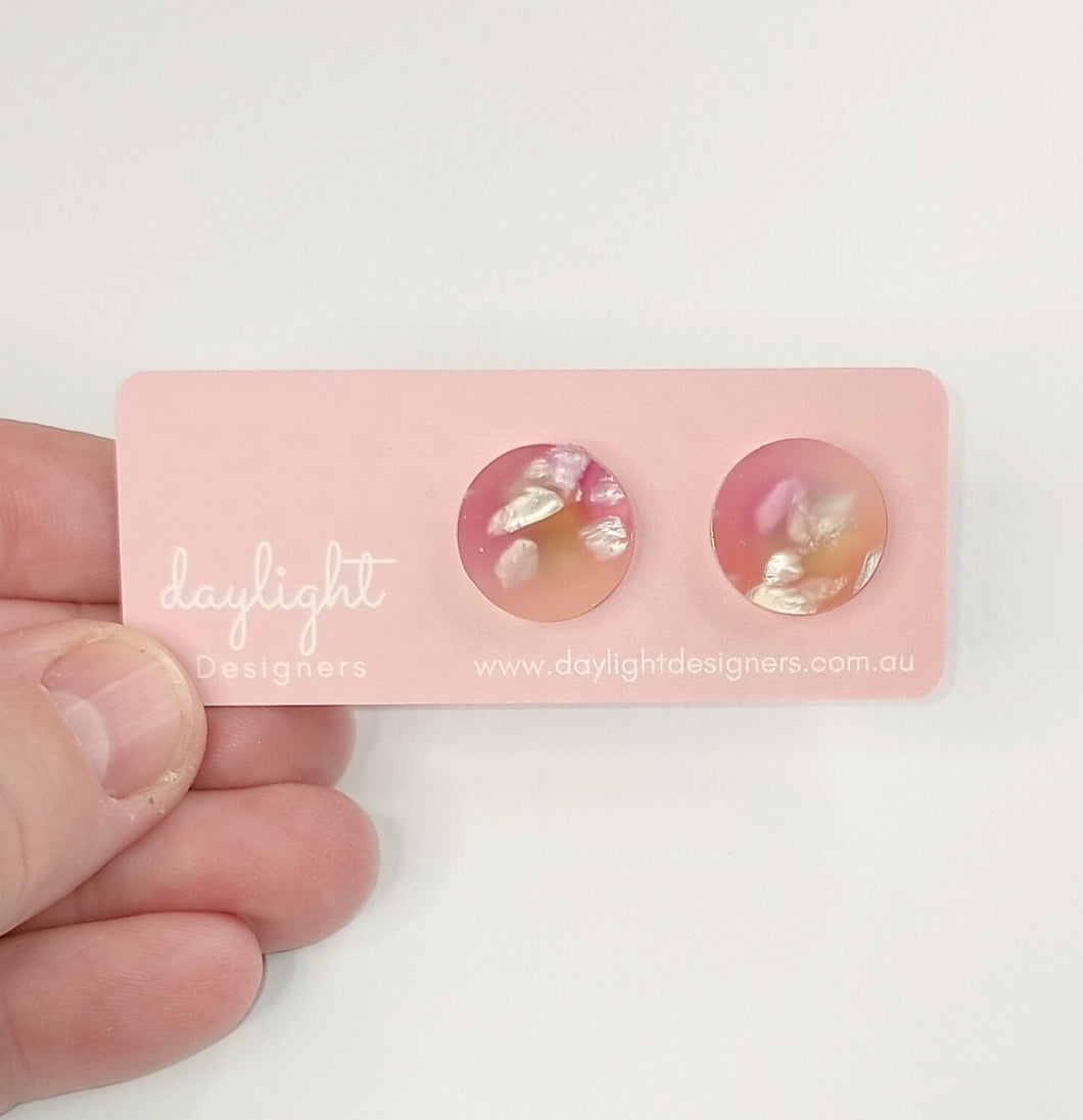 PRETTY PETALS MEDIUM STUDS  // 2 COLOURS AVAILABLE