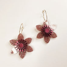 Load image into Gallery viewer, LUXE DAISY HOOP - 3 COLOURS AVAILABLE